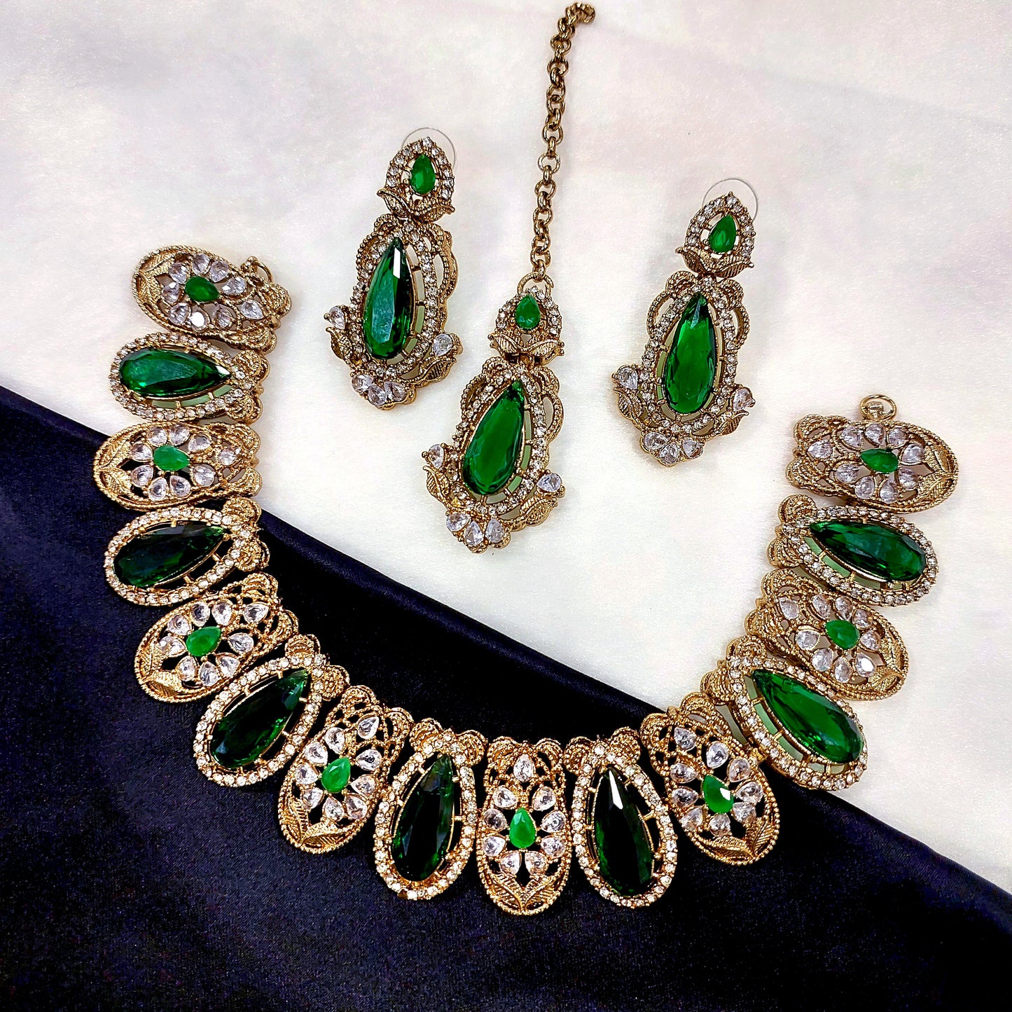 Necklace Set with Earrings and Tikka, Delicate Adornment of the Artisan