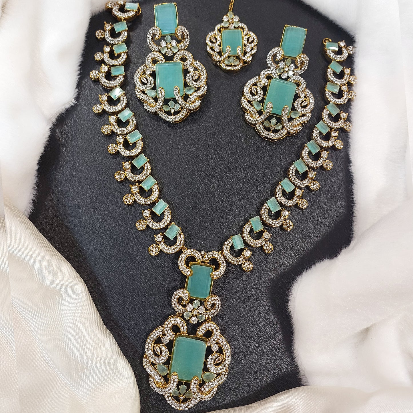 Ambani Mala With Earrings and Maang Tika (DHANI-04)