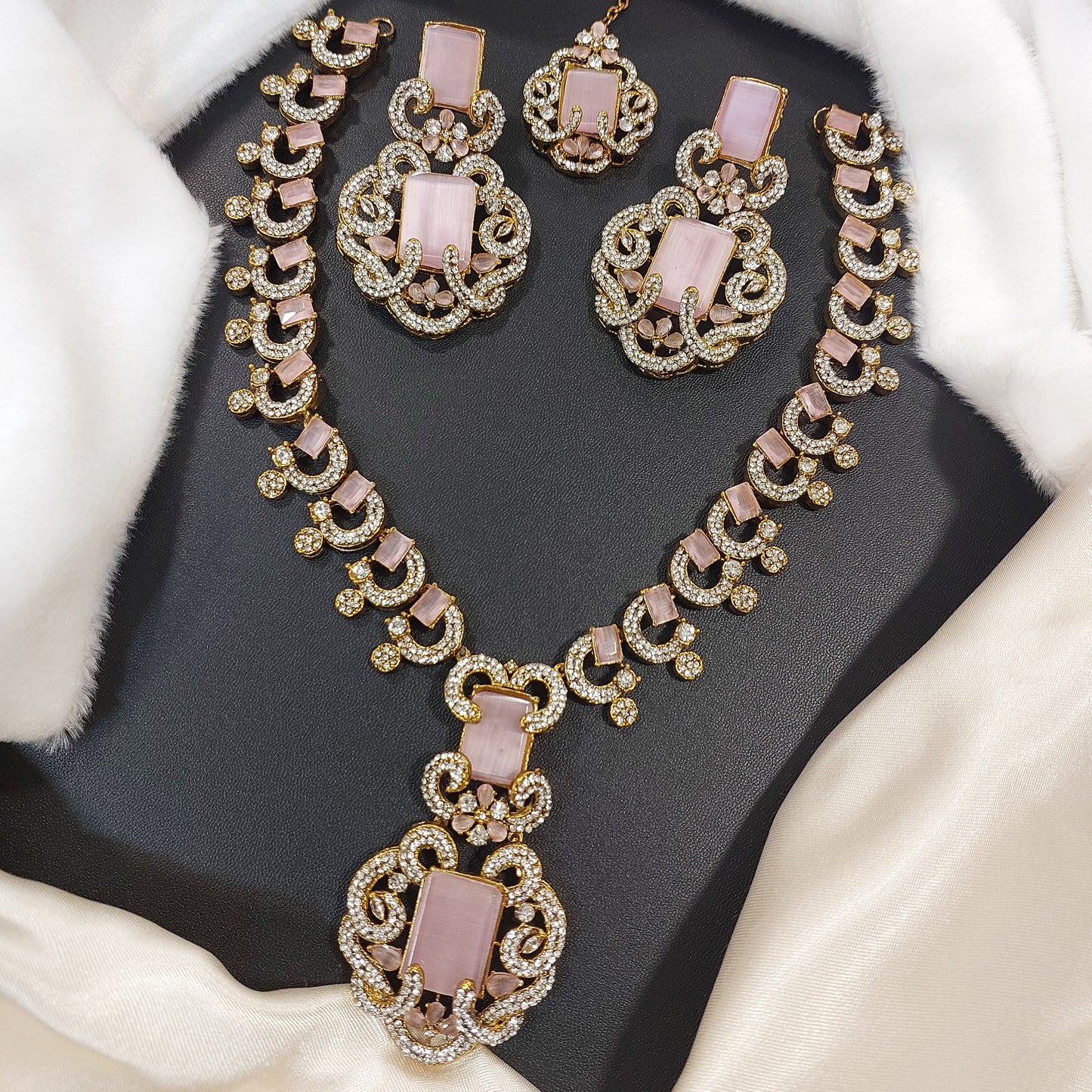 Ambani Mala With Earrings and Maang Tika (DHANI-04)